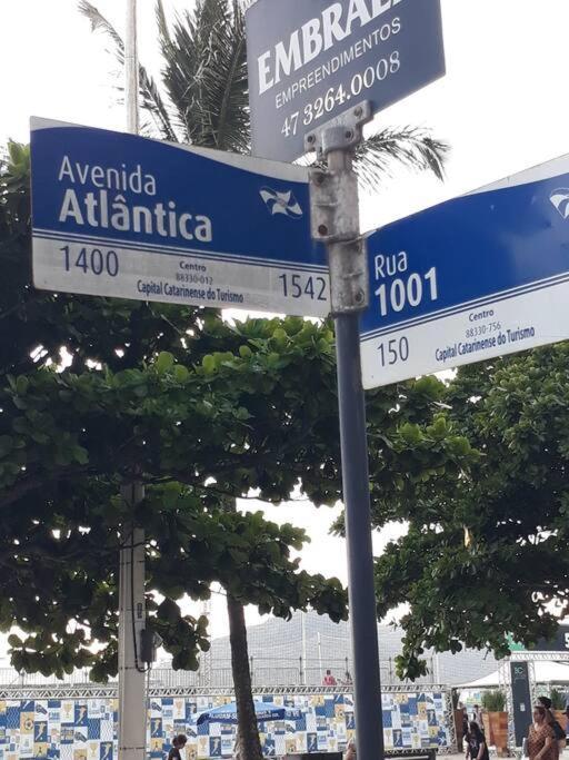 Na Avenida Atlantica