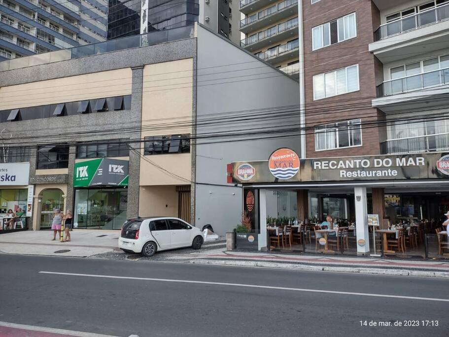 Na Avenida Atlantica